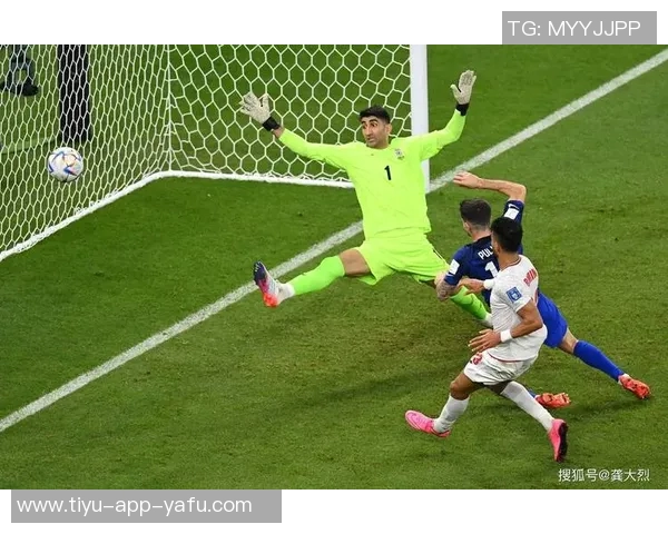 麦克法兰谈红牌事件强调球队纪律性与文化无关并鼓励球员坚持到底 麦克法兰谈红牌事件强调球队纪律性与文化无关并鼓励球员坚持到底