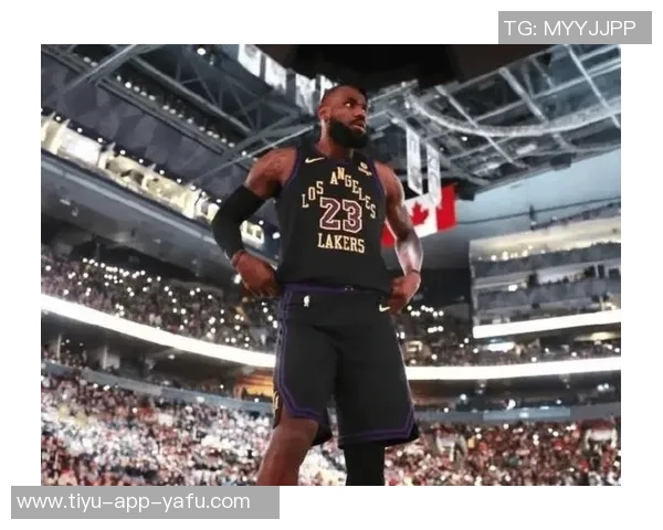 詹姆斯过去一个月末节狂砍88分助攻23次展现联盟顶级表现